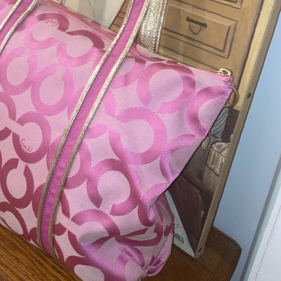 Coach Poppy Op Art Glam Tote 13826 - Pink & Gold - EUC - Picture 6 of 14